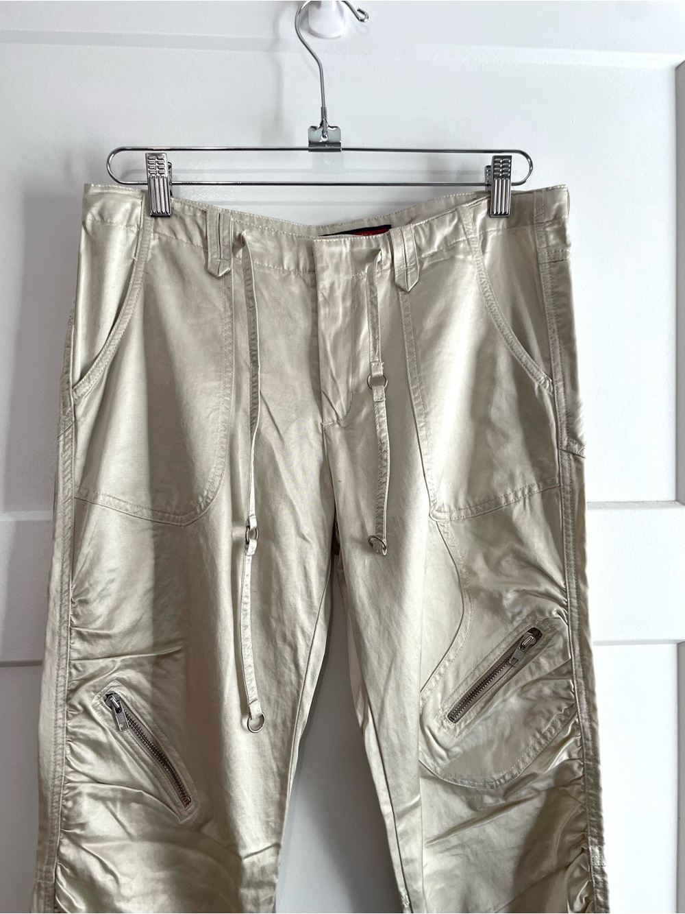 Y2K BCBGMAXAZRIA Metallic Silver Satin Cargo Zip Pants Futuristic Utility Size 6 - Picture 3 of 9